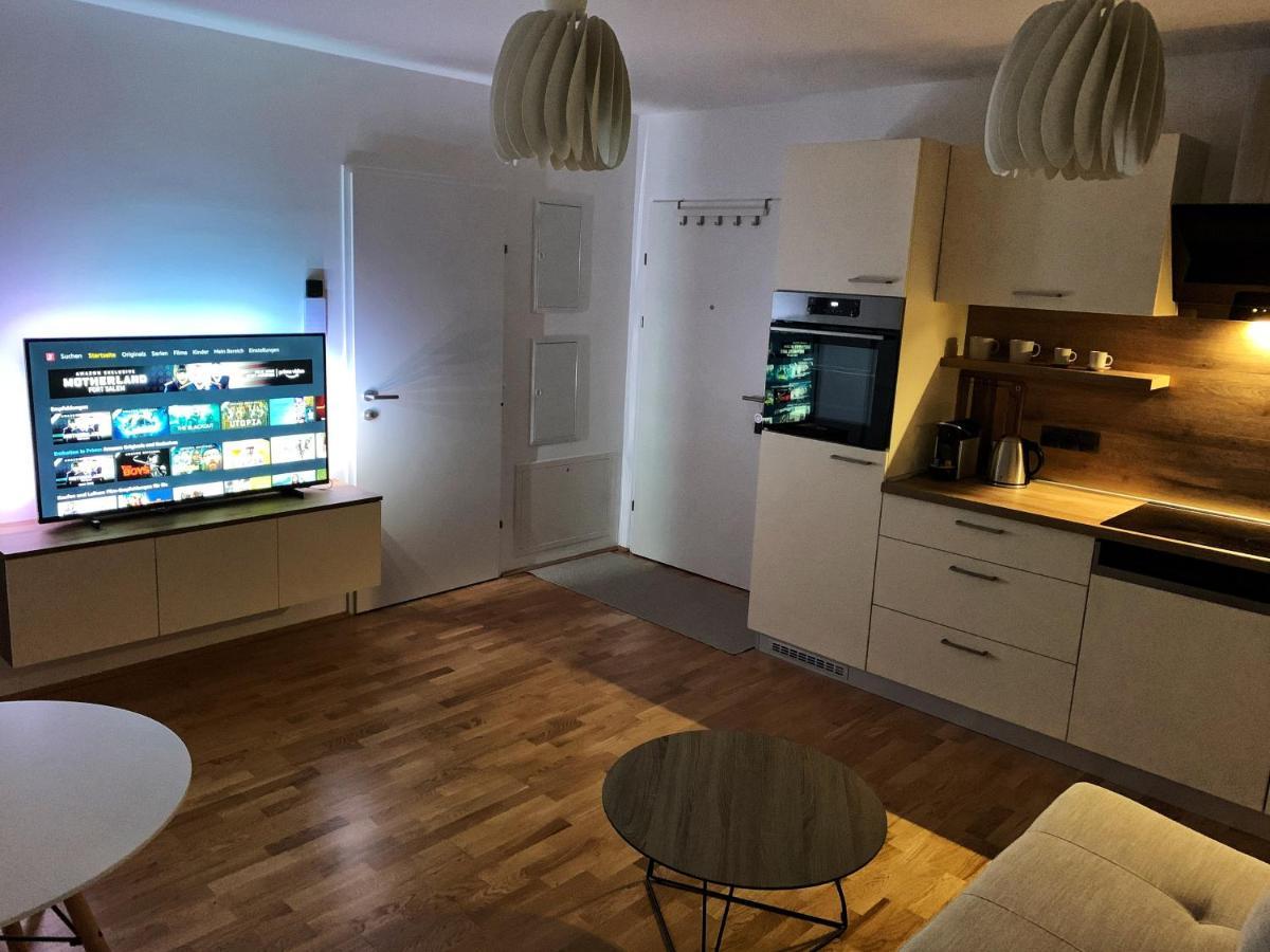 Luma Apartment Near Schoenbrunn With Parking Виена Екстериор снимка