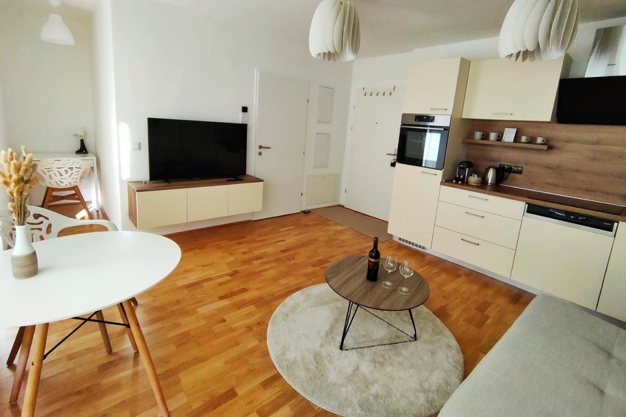 Luma Apartment Near Schoenbrunn With Parking Виена Екстериор снимка
